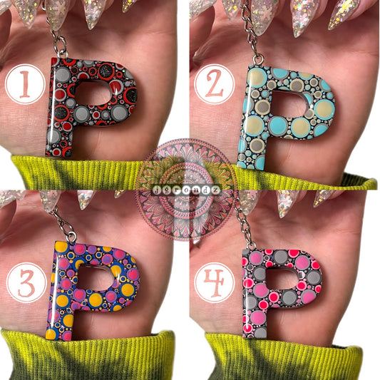 DOT ART KEYCHAIN "P"