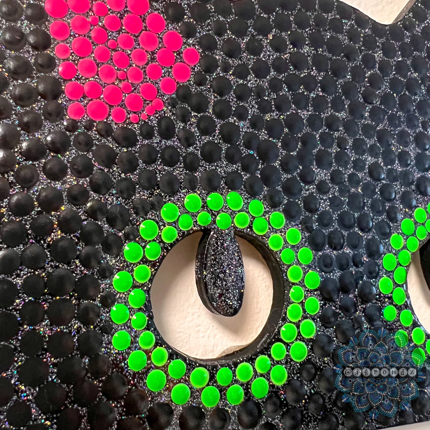 Peepin' Black Cat Resin & Dot Art